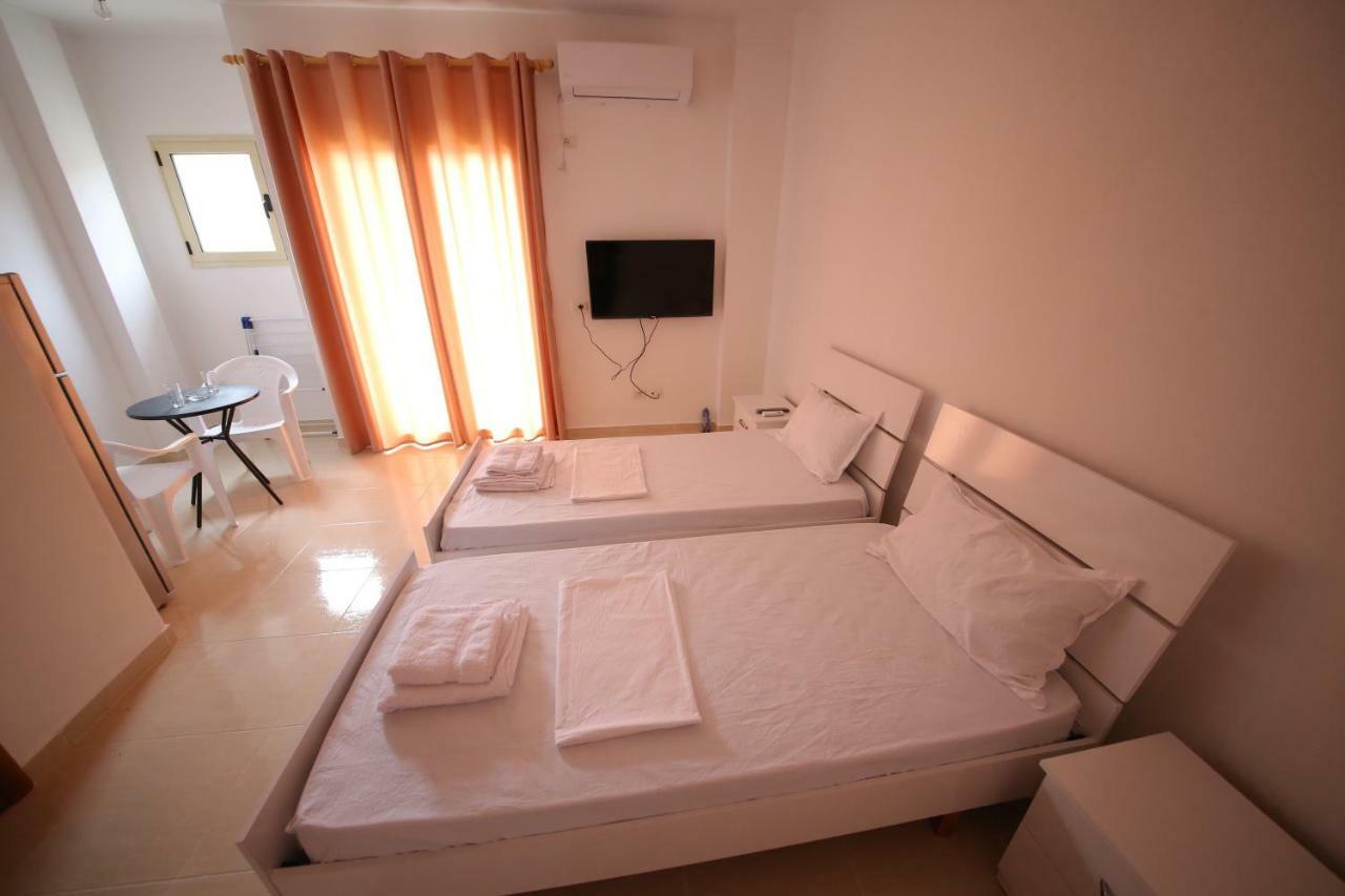 Andrea Bashuri Hotel Divjake Exterior photo